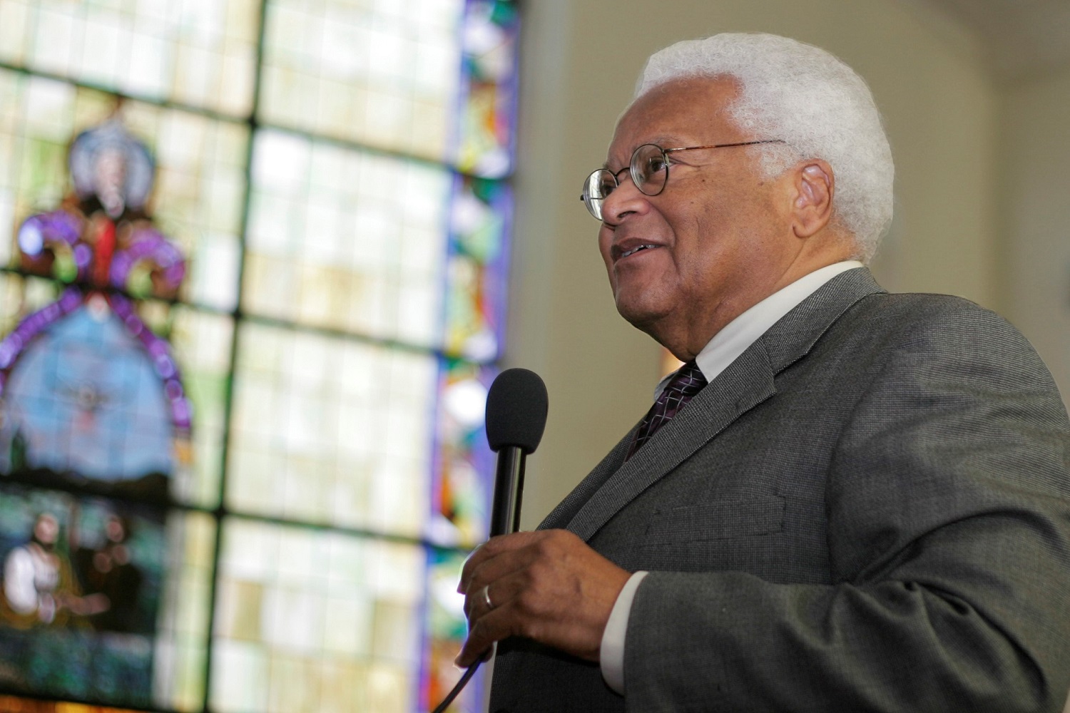 The Rev. James Lawson speaks about nonviolence at First Baptist Church in Montgomery, Ala., the site of a 1961 confrontation between Freedom Riders and an angry mob. The visit to the church was part of the March 6-8 congressional civil rights pilgrimage to Alabama. Lawson was one of several United Methodist leaders participating in trip sponsored by the Faith and Politics Institute. A UMNS photo by Kathy L. Gilbert 